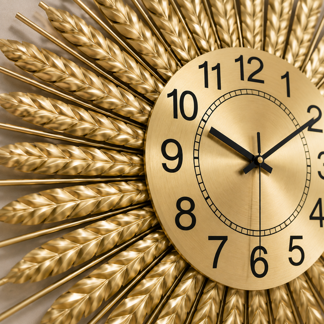 Horloge Murale Soleil – Design Doré Raffiné