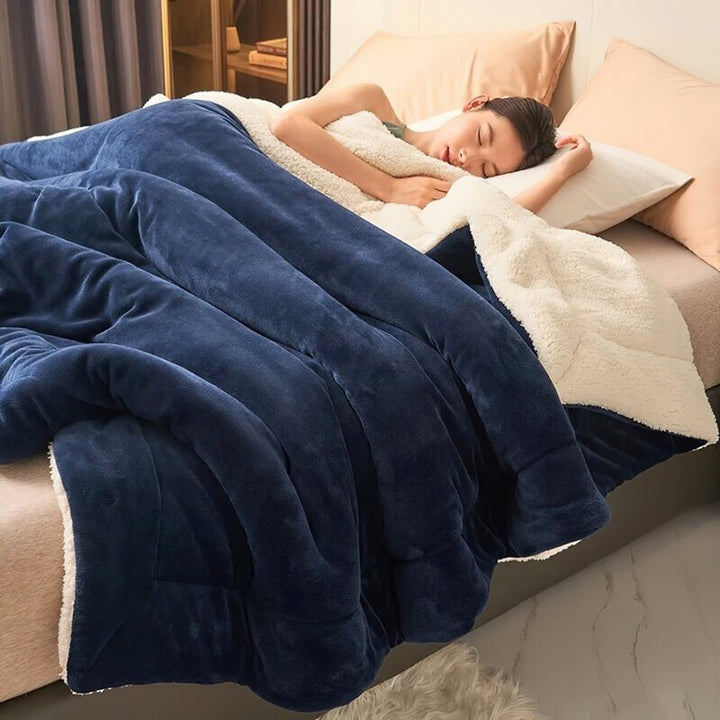 Plaid Tricoté en Microfibre – Doux, Moderne & Polyvalent