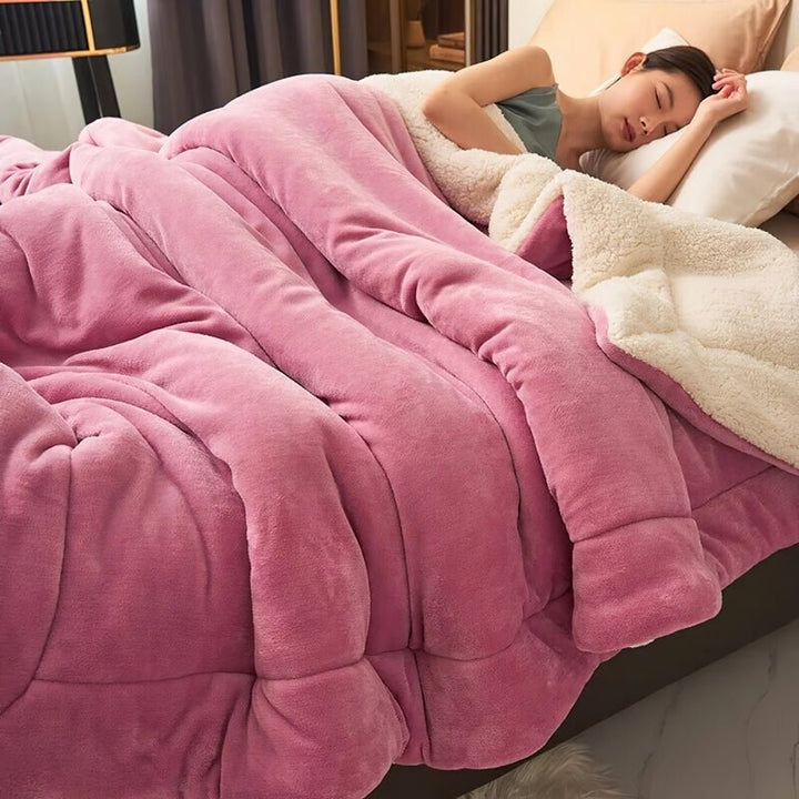 Plaid Tricoté en Microfibre – Doux, Moderne & Polyvalent